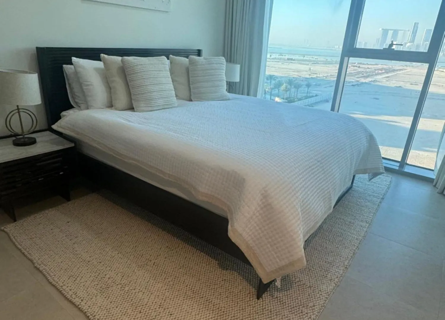 Luxury Saadiyat Fully Equipped Apartment 아부다비